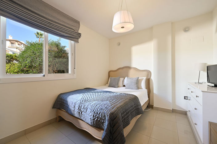 Image No.21-3 Bed Townhouse for sale