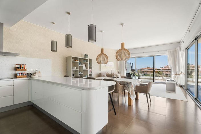 Image No.20-3 Bed Apartment for sale