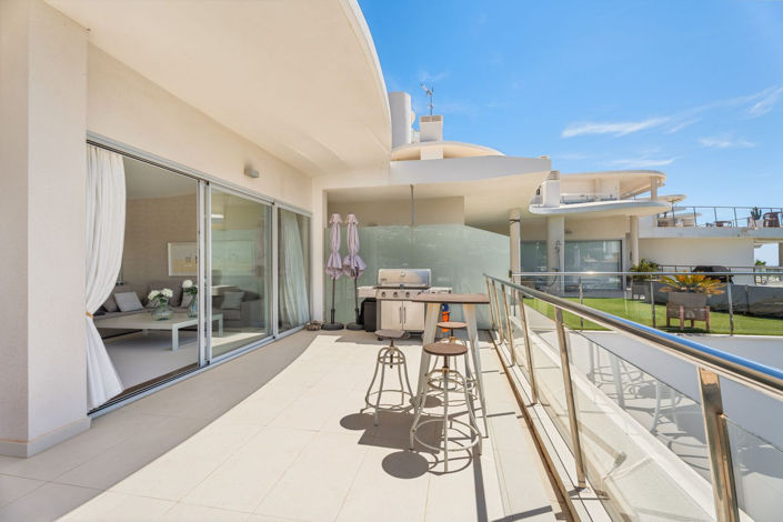 Image No.21-3 Bed Apartment for sale