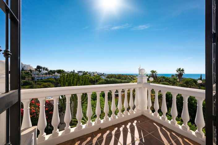 Image No.19-4 Bed Townhouse for sale