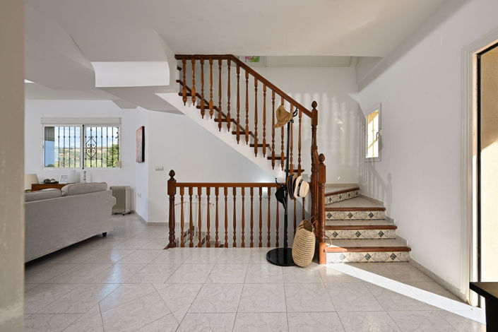 Image No.7-4 Bed Townhouse for sale