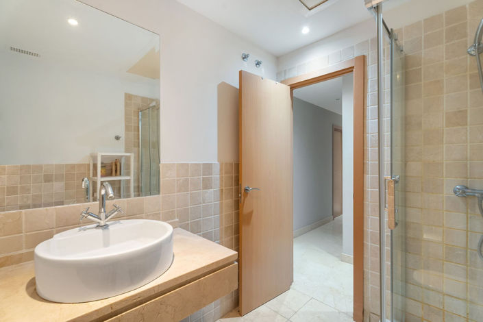 Image No.12-3 Bed Apartment for sale