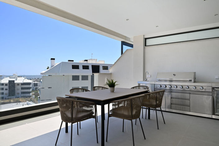 Image No.21-3 Bed Apartment for sale