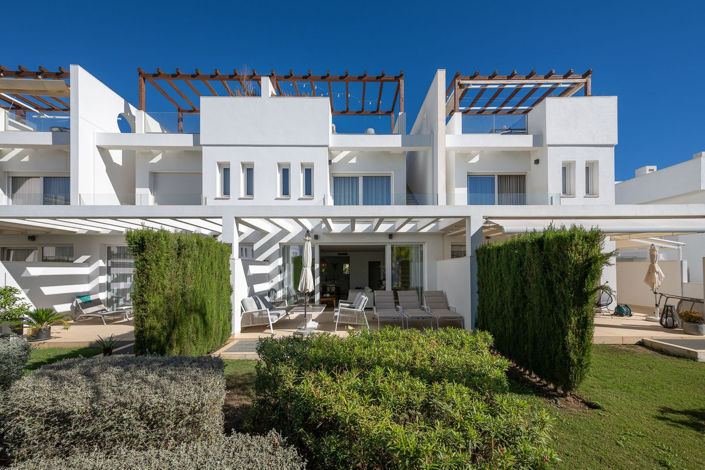 Image No.13-4 Bed Townhouse for sale