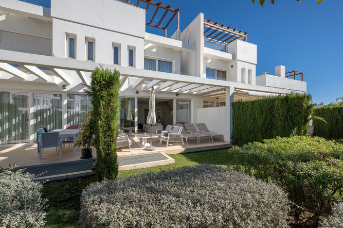 Image No.14-4 Bed Townhouse for sale