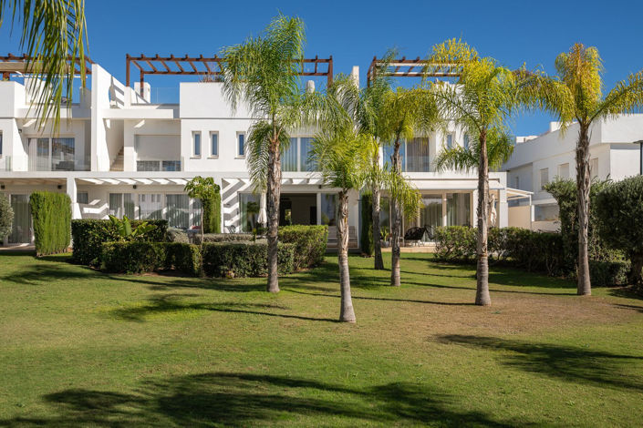 Image No.20-4 Bed Townhouse for sale