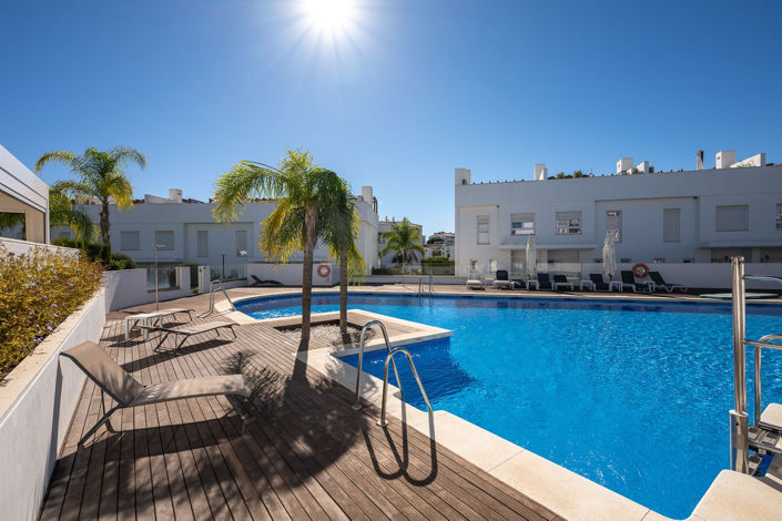 Image No.24-4 Bed Townhouse for sale