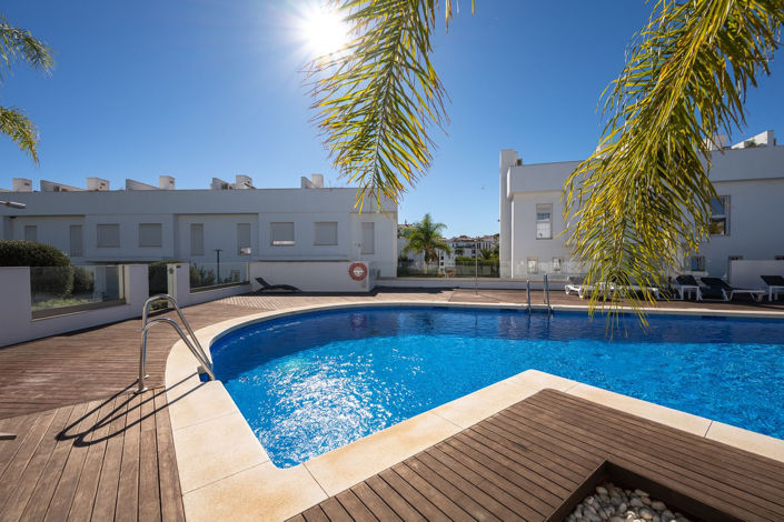 Image No.25-4 Bed Townhouse for sale