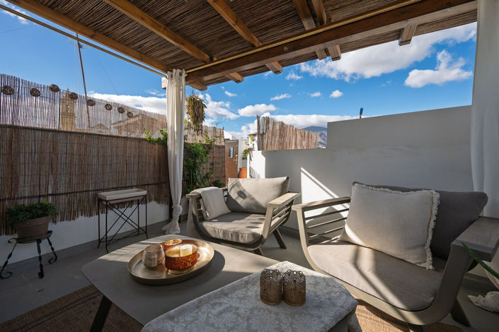 Image No.1-2 Bed Townhouse for sale