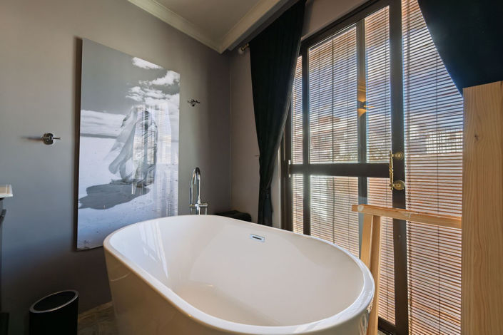 Image No.22-2 Bed Townhouse for sale