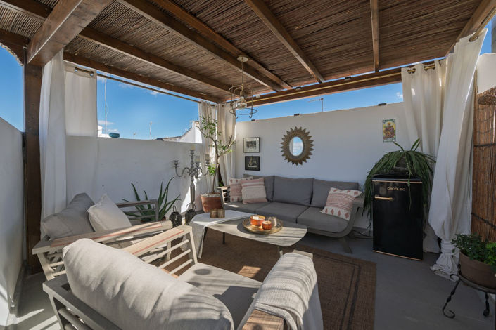 Image No.24-2 Bed Townhouse for sale