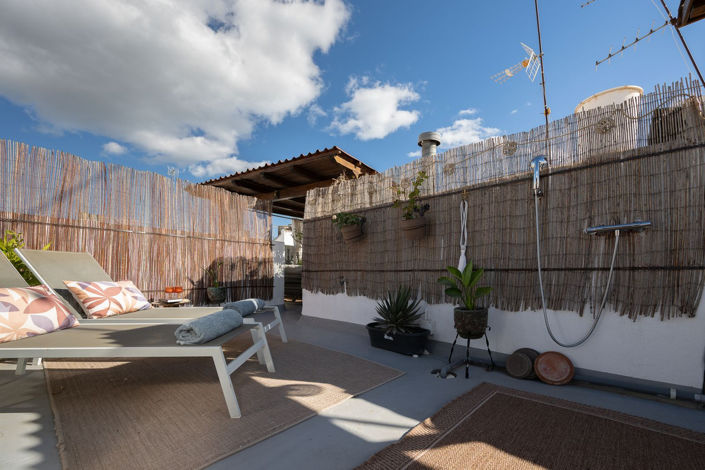 Image No.25-2 Bed Townhouse for sale