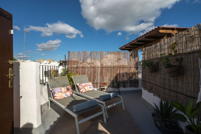 Image No.26-2 Bed Townhouse for sale