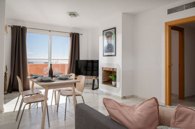 10-bb915d1cb19341576dcdc994b81ab9c5