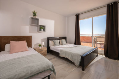 13-5fd73dea700db77384c091ca9818b1a9