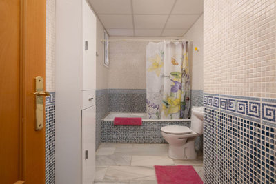 16-ec67b526875bf0124b6ce4328a754439