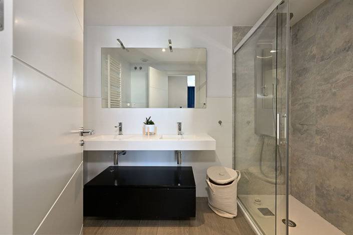 Image No.24-3 Bed Apartment for sale