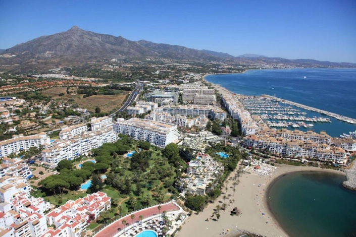 Image No.4-14 Bed Commercial for sale