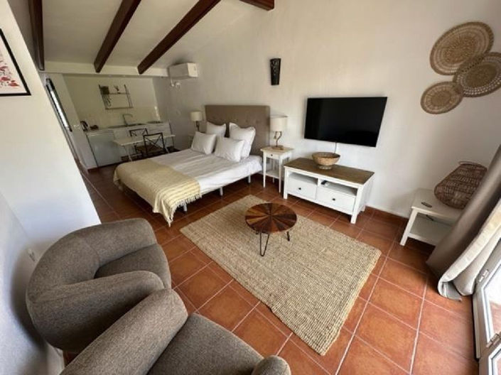 Image No.10-14 Bed Villa for sale