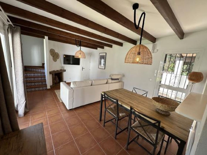 Image No.12-14 Bed Villa for sale