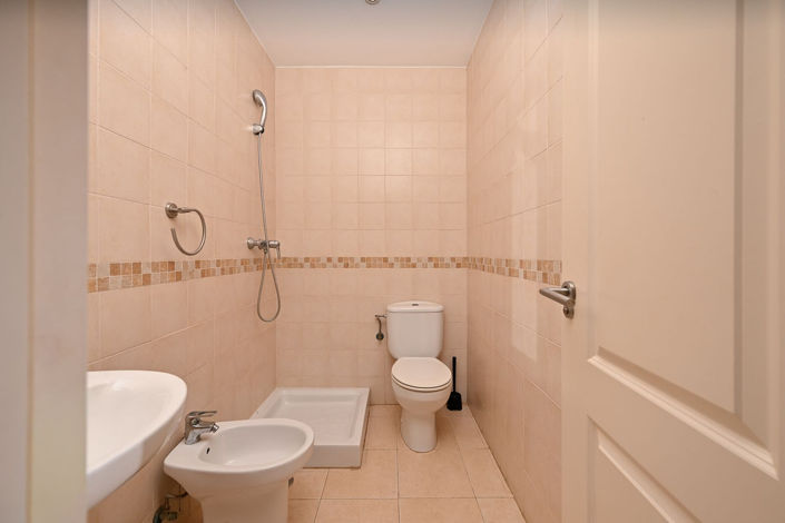 Image No.18-3 Bed Apartment for sale