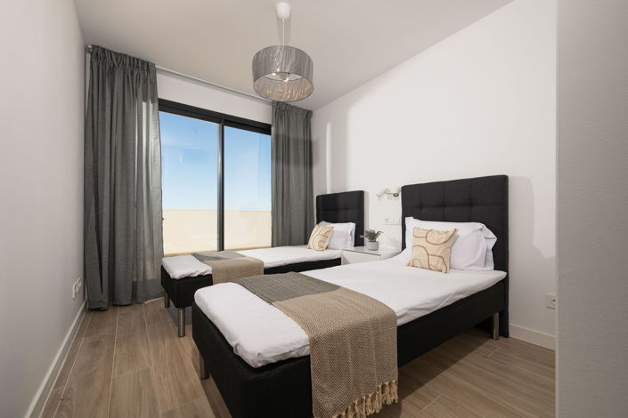 Image No.15-4 Bed Apartment for sale