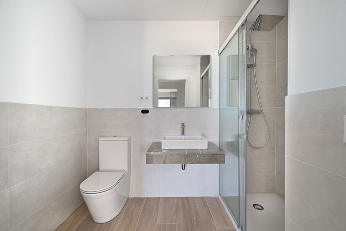 Image No.17-4 Bed Apartment for sale