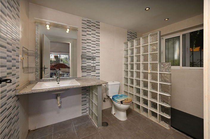 Image No.12-3 Bed Villa for sale