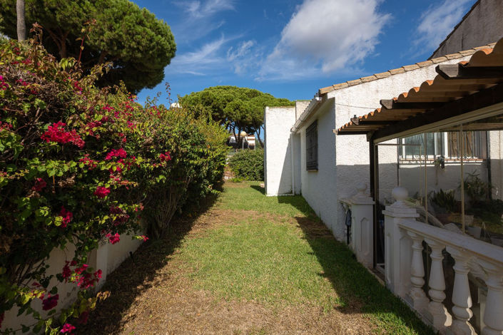 Image No.18-3 Bed Villa for sale