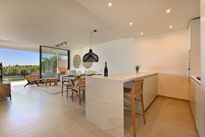 8-e64a9055bba3e77ac8aca3b893cdf826