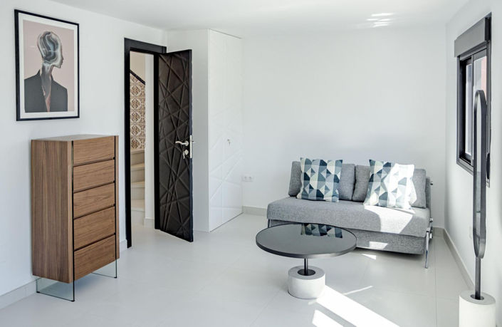 Image No.16-4 Bed Townhouse for sale