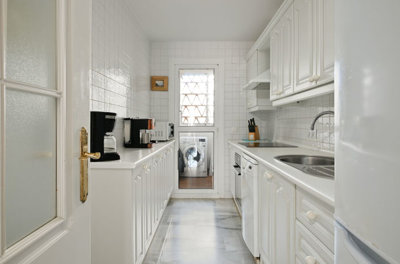 8-e64a9055bba3e77ac8aca3b893cdf826