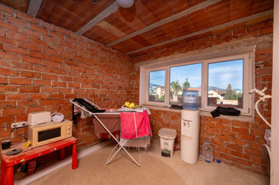 8-e64a9055bba3e77ac8aca3b893cdf826