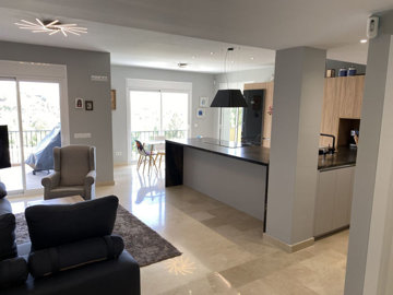 2-5bd7b9d04b45e33852eaf0ec6670150d