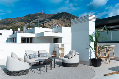 2-5bd7b9d04b45e33852eaf0ec6670150d