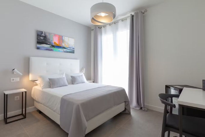 Image No.7-11 Bed Commercial for sale