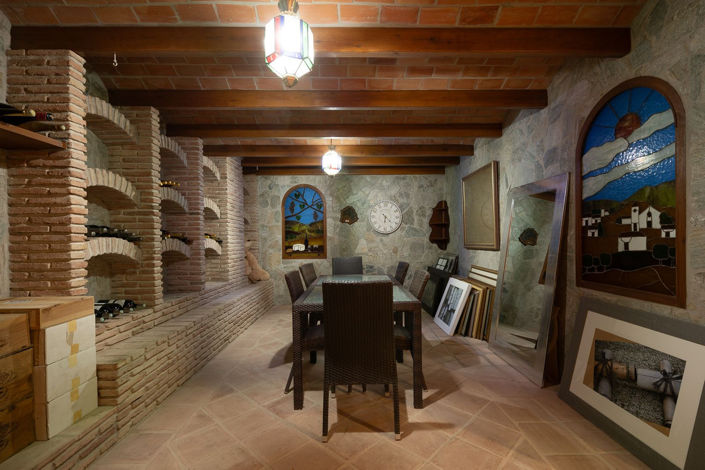 Image No.16-9 Bed Villa for sale