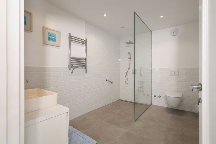 Image No.26-9 Bed Villa for sale