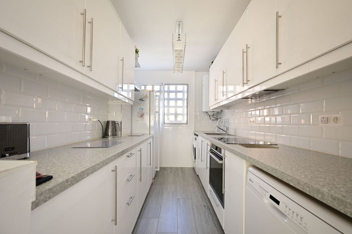 Image No.8-3 Bed Apartment for sale