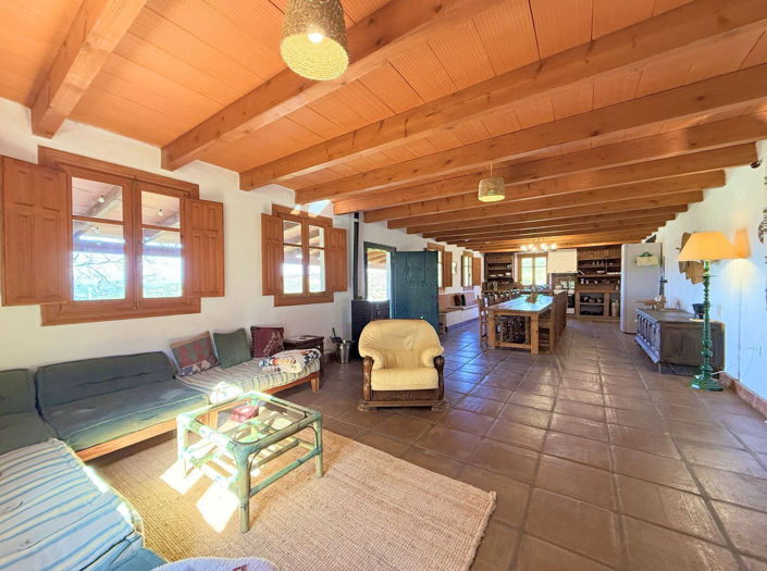 Image No.25-8 Bed Villa for sale