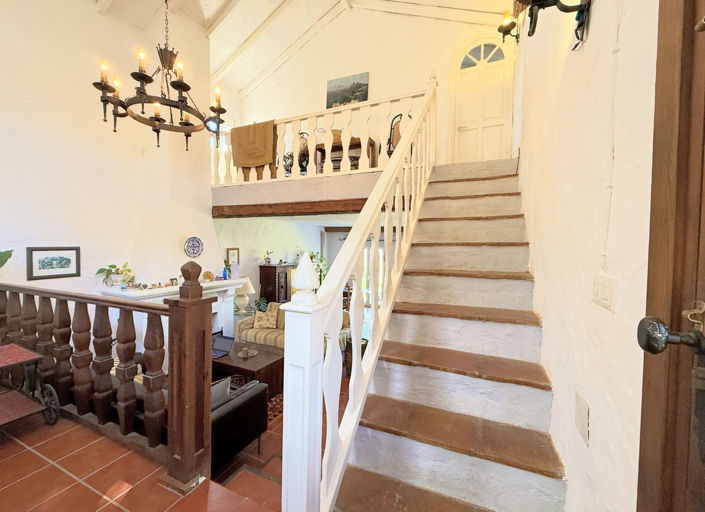 Image No.6-8 Bed Villa for sale