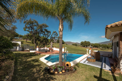 10-bb915d1cb19341576dcdc994b81ab9c5