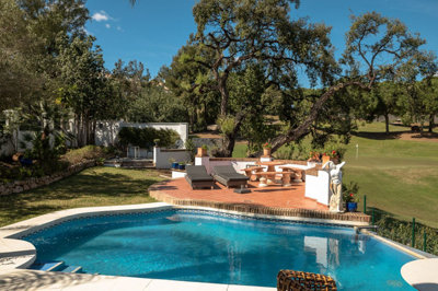 11-20939a0134ad724a8cb2a801094d15a4