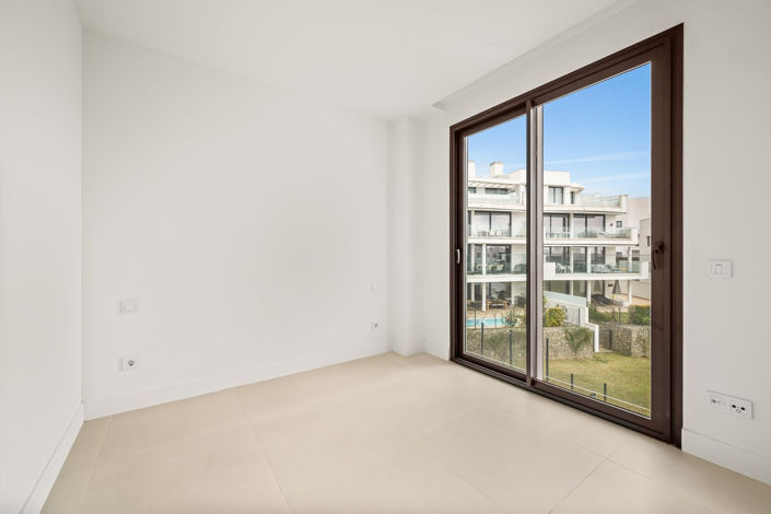 Image No.3-3 Bed Apartment for sale