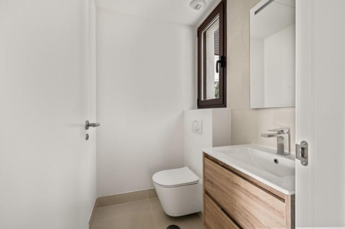 Image No.15-3 Bed Apartment for sale