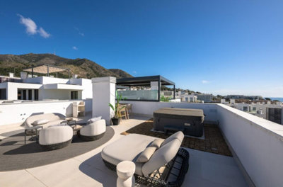 7-aa4cc561180b369757c0bb4af9886cd3