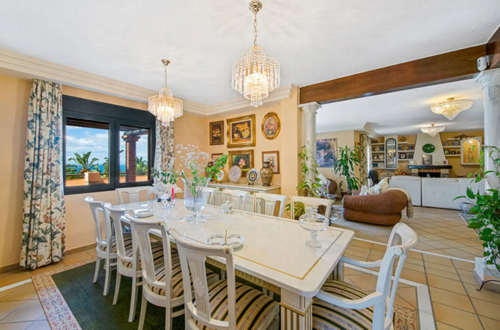 Image No.11-Villa de 6 chambres à vendre à Estepona