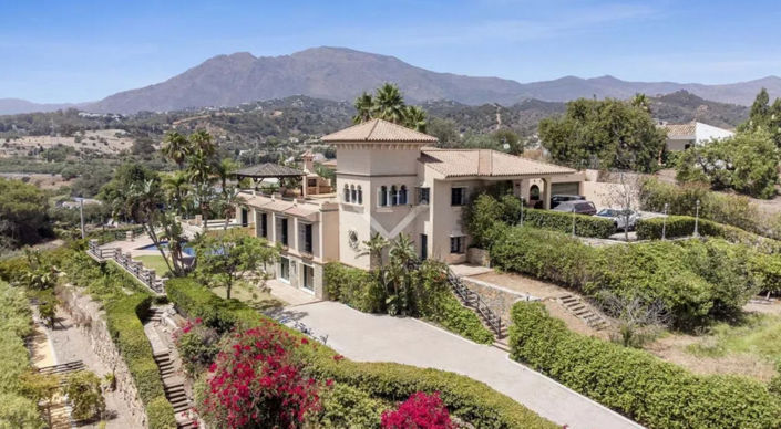 Image No.3-Villa de 6 chambres à vendre à Estepona