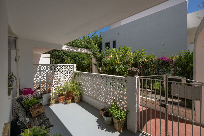 Image No.14-3 Bed Townhouse for sale