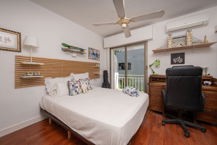 Image No.19-3 Bed Townhouse for sale